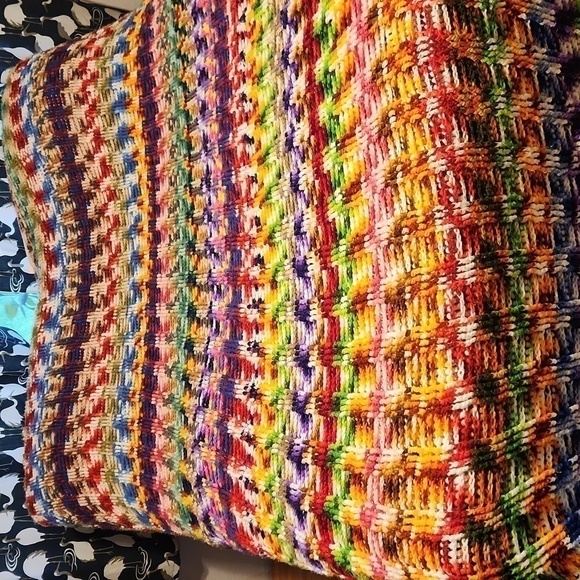 Crocheted Afghan Bedspread multi color 1970s Huge - Picture 2 of 4